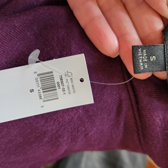 BANANA Republic Factory turtleneck, NWT, purple size small - Picture 2 of 6
